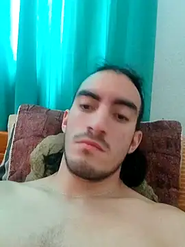 Snapshot of TommyMomentum chatting on January 2025 02:46:02 PM TommyMomentum online show from January 2025 02:46:02 PM