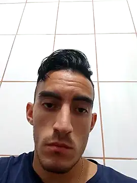 Snapshot of TommyMomentum chatting on March 2025 10:49:01 PM TommyMomentum online show from March 2025 10:49:01 PM