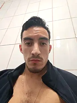 Snapshot of TommyMomentum chatting on September 2025 06:59:01 AM TommyMomentum online show from September 2025 06:59:01 AM