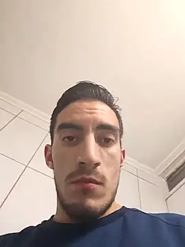 Snapshot of TommyMomentum chatting on September 2025 05:20:01 AM TommyMomentum online show from September 2025 05:20:01 AM