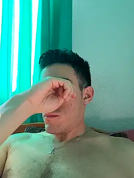 Snapshot of TommyMomentum chatting on October 2025 12:36:01 PM TommyMomentum online show from October 2025 12:36:01 PM