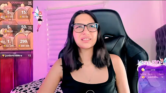 Snapshot of Luniverse chatting on December 2024 08:57:02 PM Luniverse online show from December 2024 08:57:02 PM