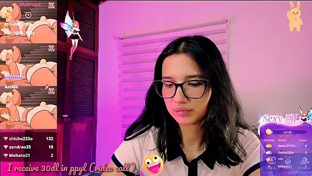 Snapshot of Luniverse chatting on January 2025 12:02:01 AM Luniverse online show from January 2025 12:02:01 AM