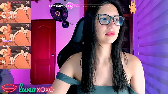 Snapshot of Luniverse chatting on September 2025 08:53:02 PM Luniverse online show from September 2025 08:53:02 PM