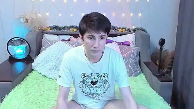 Yumi steve online show from November 2025 09:09:02 AM