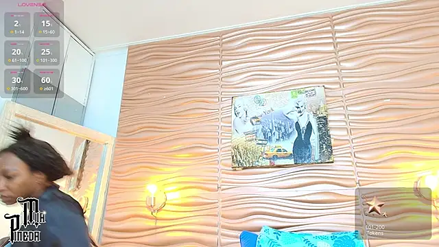 Snapshot of mia_pineda chatting on September 2025 09:09:02 PM mia pineda online show from September 2025 09:09:02 PM