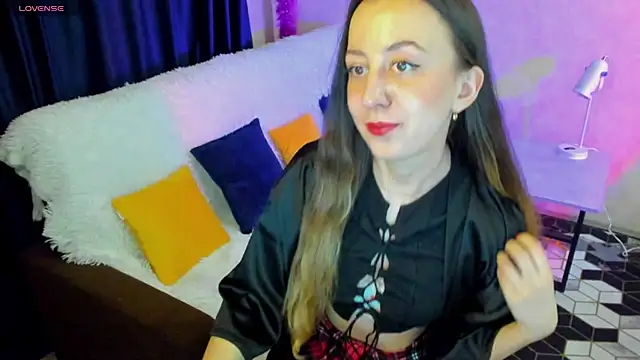 CurlySteph online show from March 2025 04:04:02 PM