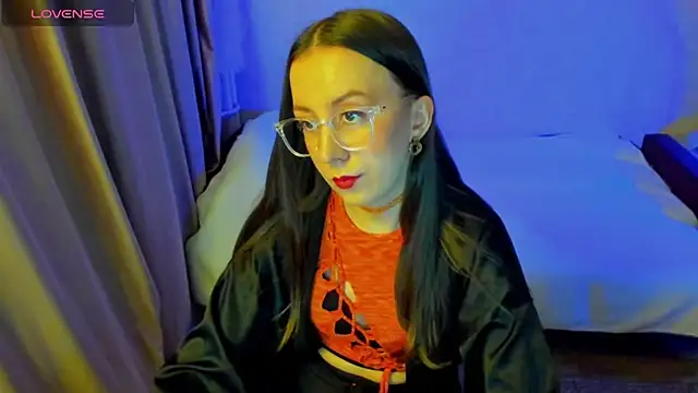 CurlySteph online show from April 2026 07:41:01 PM