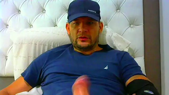 altenori112 online show from February 2026 12:25:01 PM