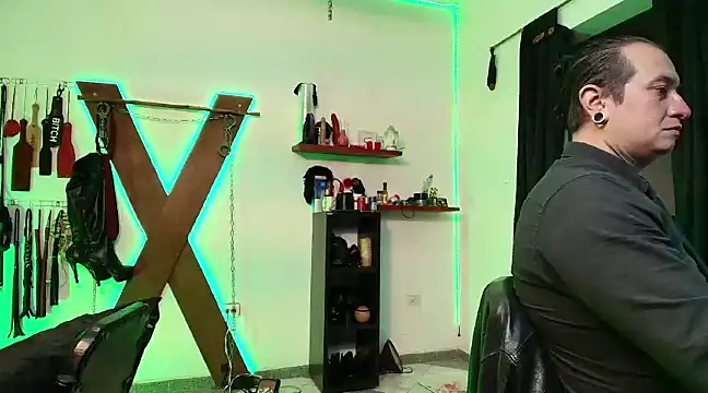 Snapshot of boy_n_girl chatting on February 2025 10:15:02 AM boy n girl online show from February 2025 10:15:02 AM