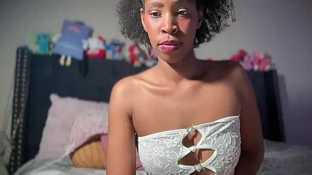 Snapshot of Cum2Charm chatting on February 2026 01:54:01 PM Cum2Charm online show from February 2026 01:54:01 PM