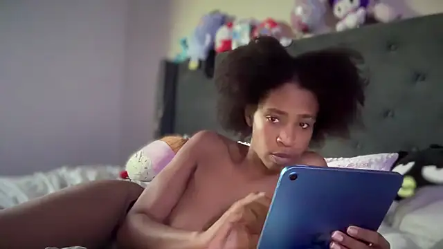 Snapshot of Cum2Charm chatting on February 2026 02:34:01 PM Cum2Charm online show from February 2026 02:34:01 PM