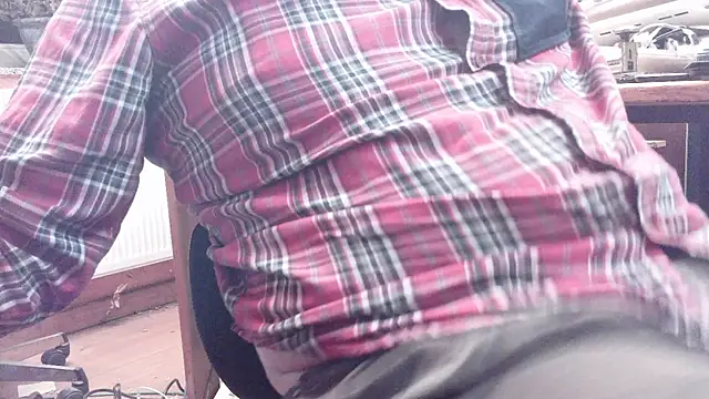 Snapshot of HaraldGermany chatting on October 2025 09:37:01 PM HaraldGermany online show from October 2025 09:37:01 PM