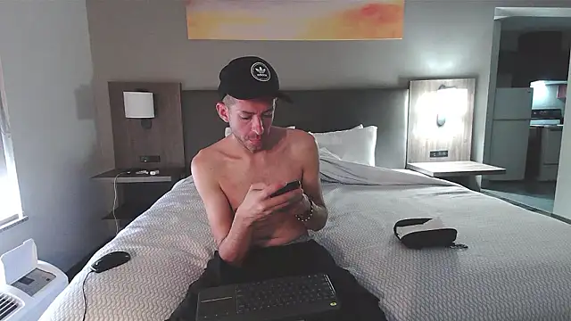 Snapshot of smokenstrokex chatting on January 2026 04:44:01 PM smokenstrokex online show from January 2026 04:44:01 PM