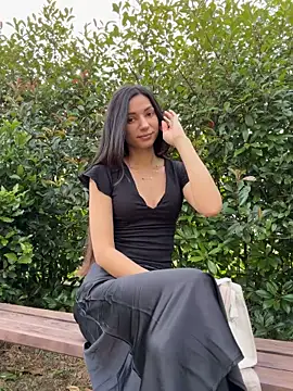  MiaQueen  online show from May 2026 03:19:02 PM