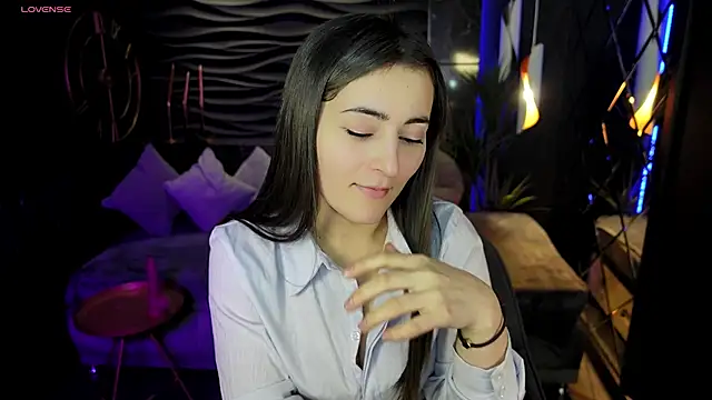 KylieMellow online show from February 2025 04:46:02 PM