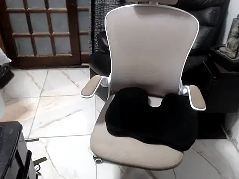 BarucRj online show from December 2025 04:08:01 AM