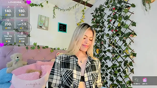 Snapshot of steewart_ chatting on January 2025 03:57:02 AM steewart online show from January 2025 03:57:02 AM