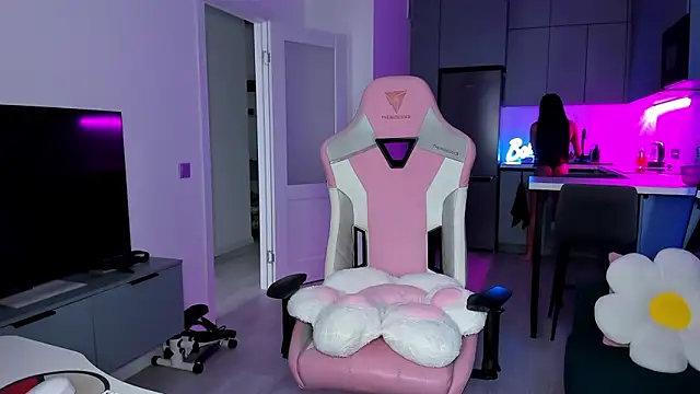 wow lovie online show from March 2026 07:42:01 AM