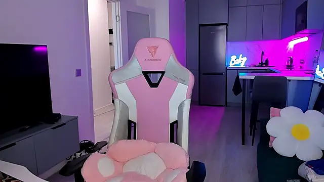 wow lovie online show from April 2026 04:59:02 AM