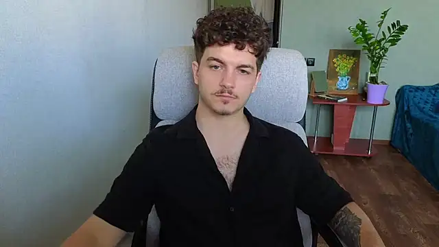Snapshot of Remy_Miles chatting on June 2026 06:52:02 AM Remy Miles online show from June 2026 06:52:02 AM