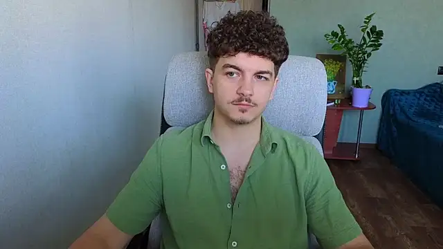 Snapshot of Remy_Miles chatting on June 2026 04:46:02 AM Remy Miles online show from June 2026 04:46:02 AM