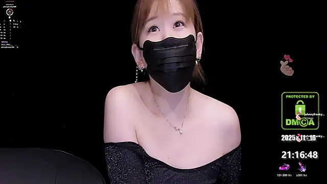 melia Z online show from November 2025 01:17:02 PM