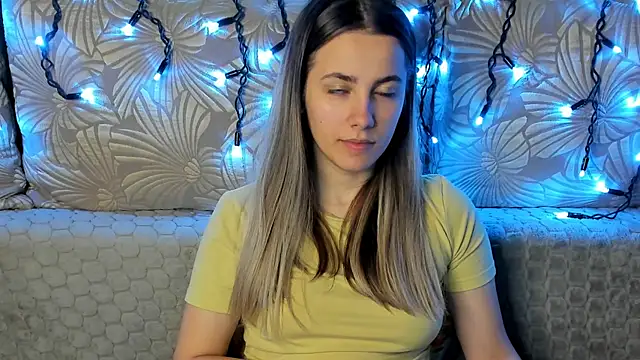 MaggieCake online show from January 2026 02:36:01 AM