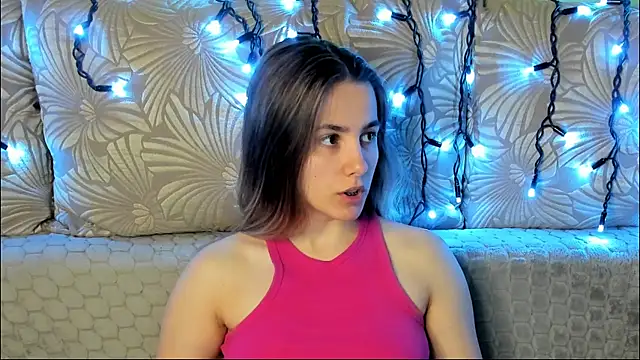 Snapshot of MaggieCake chatting on July 2026 04:30:01 AM MaggieCake online show from July 2026 04:30:01 AM