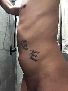 Snapshot of 69RIPsta69 chatting on January 2025 05:13:01 PM 69RIPsta69 online show from January 2025 05:13:01 PM