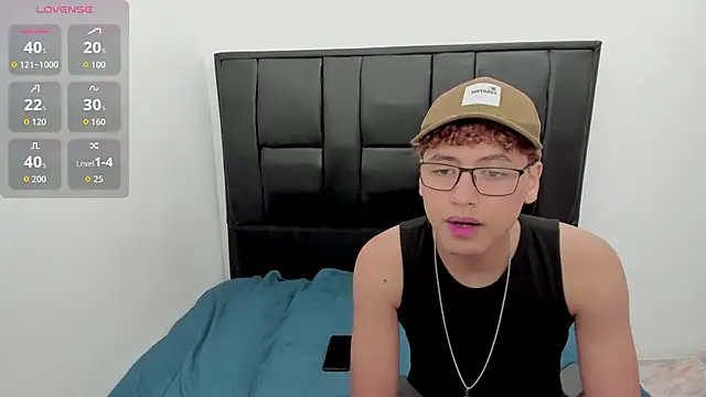 javieryalejandro online show from October 2025 08:09:02 PM