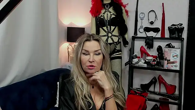 crystaLUX online show from January 2025 09:10:02 AM