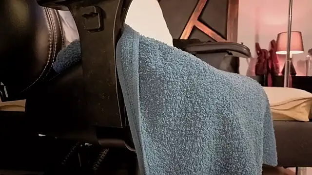 Snapshot of donnasoto chatting on February 2026 12:42:02 PM donnasoto online show from February 2026 12:42:02 PM