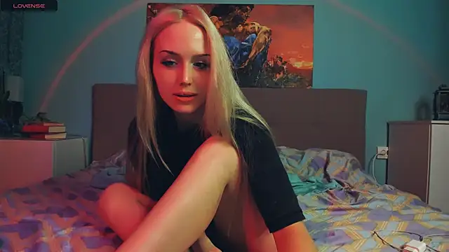 Snapshot of Linda_Roxy chatting on December 2024 12:28:01 PM Linda Roxy online show from December 2024 12:28:01 PM