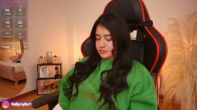 Snapshot of KallyMyller1 chatting on January 2025 12:35:02 AM KallyMyller1 online show from January 2025 12:35:02 AM