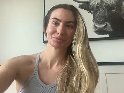 Alyssa rhoades online show from May 2026 06:53:01 PM
