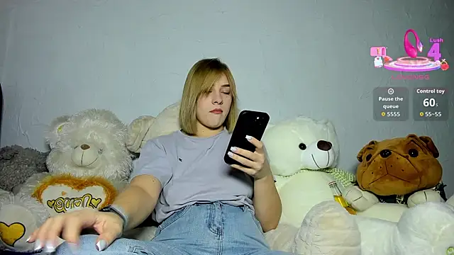 Snapshot of KindKristy chatting on October 2025 05:18:01 AM KindKristy online show from October 2025 05:18:01 AM