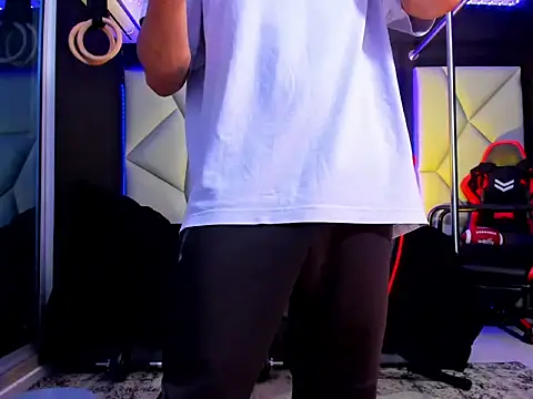 Aydenmiller96 online show from November 2025 01:34:01 PM