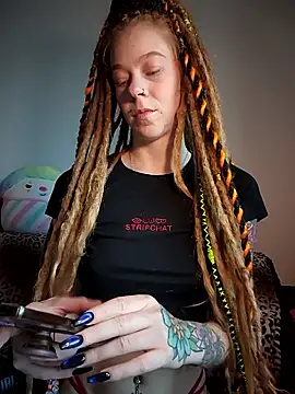 Snapshot of LucidLucy chatting on November 2025 12:51:01 PM LucidLucy online show from November 2025 12:51:01 PM