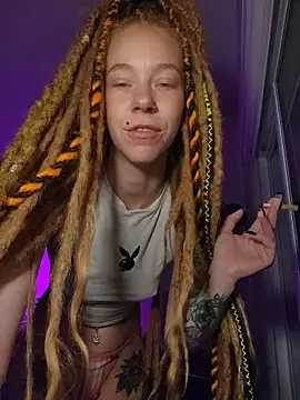 Snapshot of LucidLucy chatting on November 2025 12:42:02 AM LucidLucy online show from November 2025 12:42:02 AM