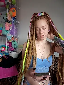 Snapshot of LucidLucy chatting on November 2025 02:32:01 PM LucidLucy online show from November 2025 02:32:01 PM