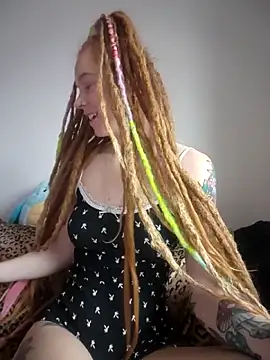 Snapshot of LucidLucy chatting on November 2025 04:08:02 PM LucidLucy online show from November 2025 04:08:02 PM