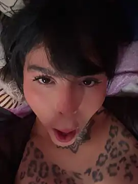 curvyliciousss online show from November 2025 05:39:02 PM