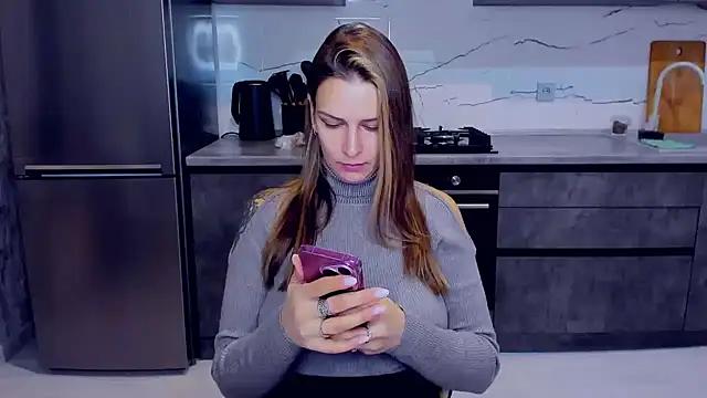 Snapshot of AlexiaDarren chatting on February 2025 04:14:01 PM AlexiaDarren online show from February 2025 04:14:01 PM