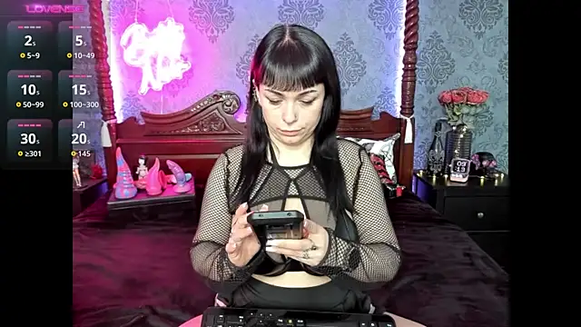 Snapshot of BettyNoir chatting on November 2025 08:15:01 AM BettyNoir online show from November 2025 08:15:01 AM