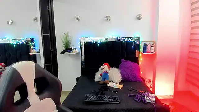 Snapshot of GABY_DAVIS chatting on January 2025 04:45:01 AM GABY DAVIS online show from January 2025 04:45:01 AM