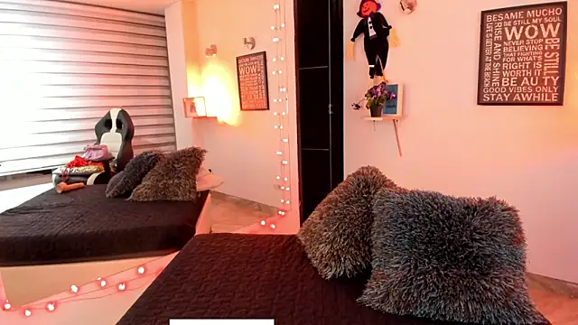 Snapshot of GABY_DAVIS chatting on October 2025 04:20:02 AM GABY DAVIS online show from October 2025 04:20:02 AM