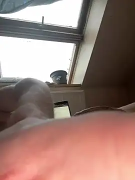 Chris-LE91 online show from March 2026 06:19:01 AM