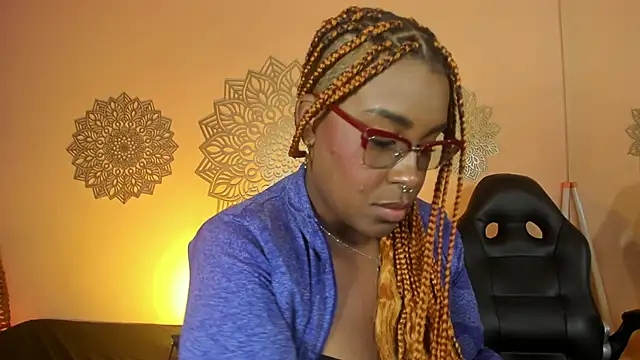 Snapshot of DakotaSexShow chatting on March 2025 02:03:01 AM DakotaSexShow online show from March 2025 02:03:01 AM