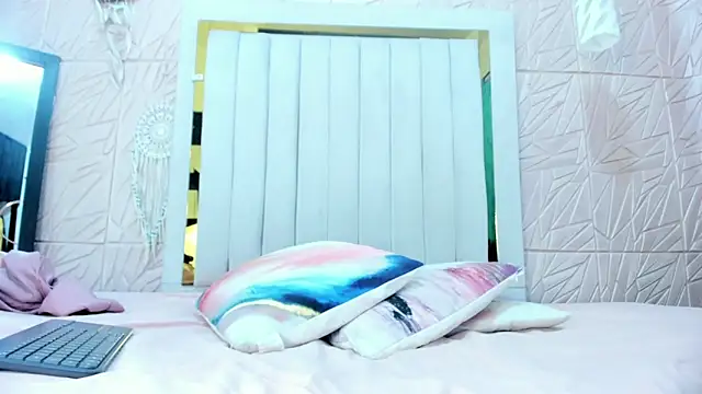 Snapshot of Rebecca_Mitchell chatting on November 2025 11:53:01 AM Rebecca Mitchell online show from November 2025 11:53:01 AM